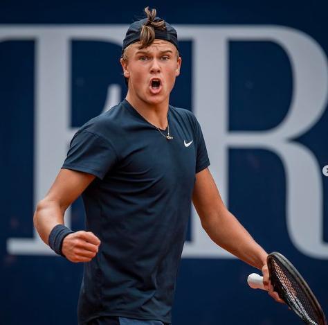 后防线的失 后防线的失