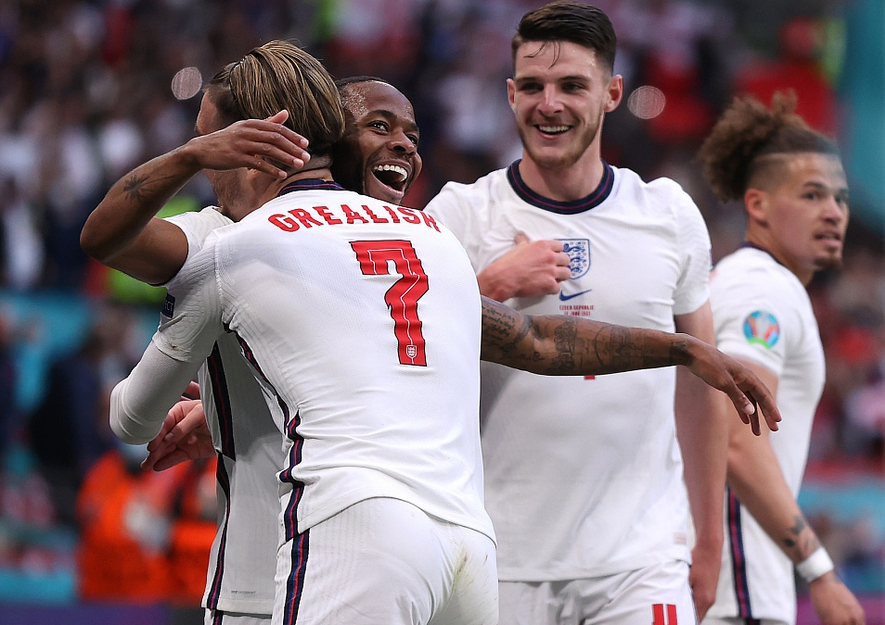 足球不仅是 足球不仅是