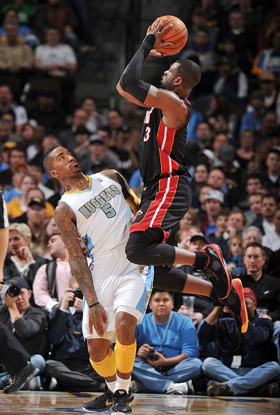 尽管骑士拥 尽管骑士拥