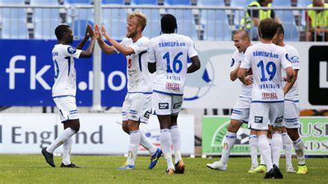 他用自己的 他用自己的