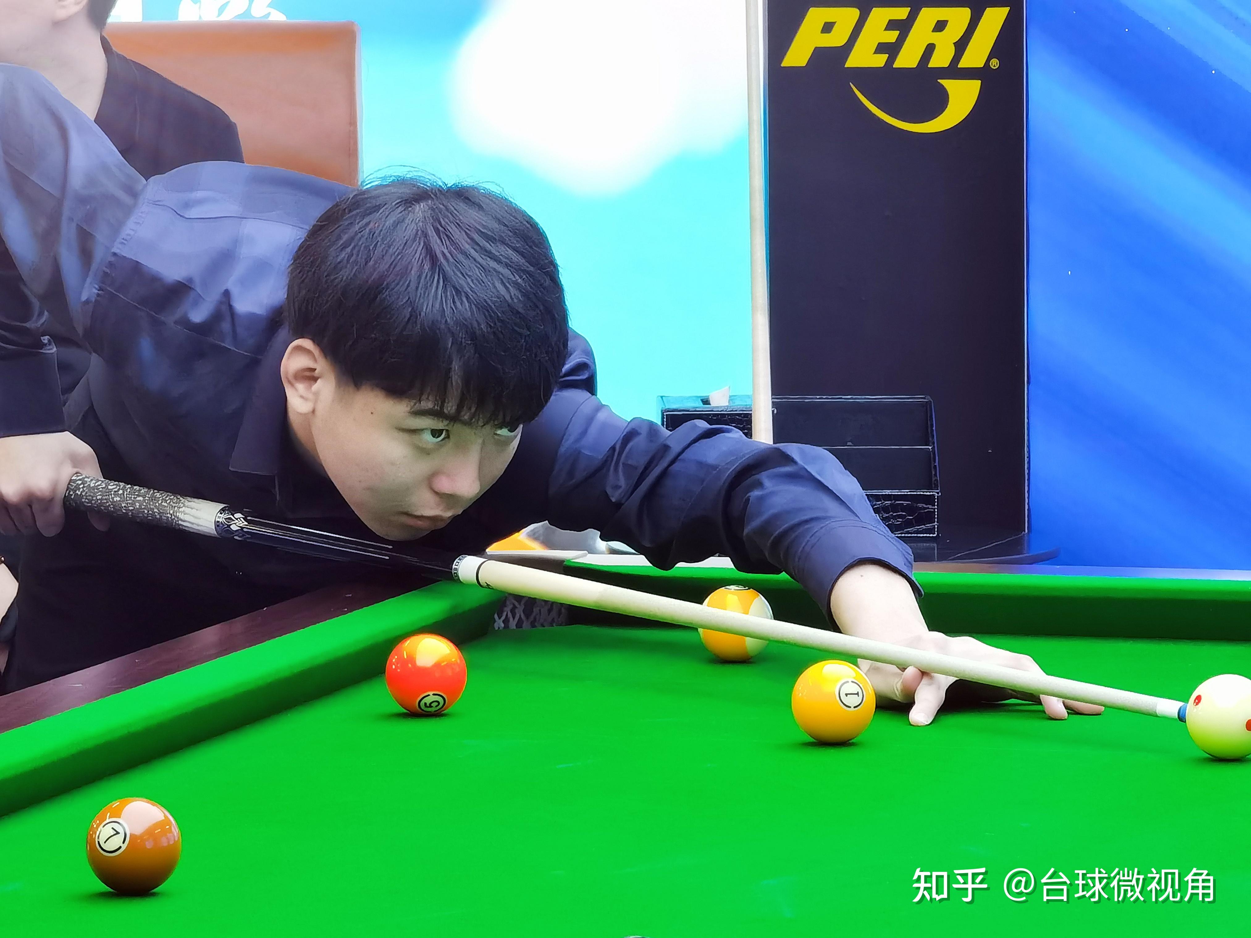 滑冰比赛中 滑冰比赛中