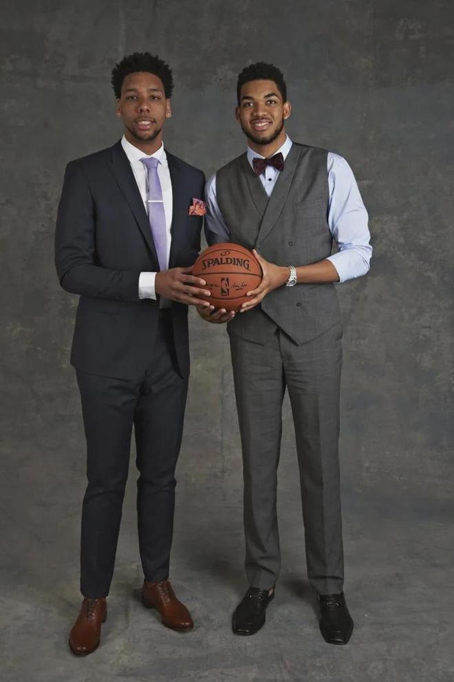 转播与周边 转播与周边